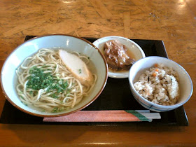 けんぱーのすばやー・軟骨そば