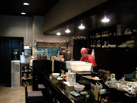 麺そーれ 牧志店・店内
